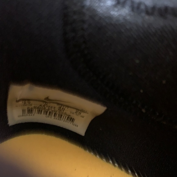 Nike LeBron Soldier XII (GS) Basketball Shoes - Picture 7 of 7